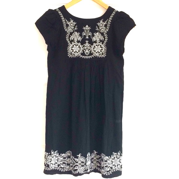 ✨SOLD✨One Clothing Embroidered Floral Tunic Dress - Picture 2 of 6